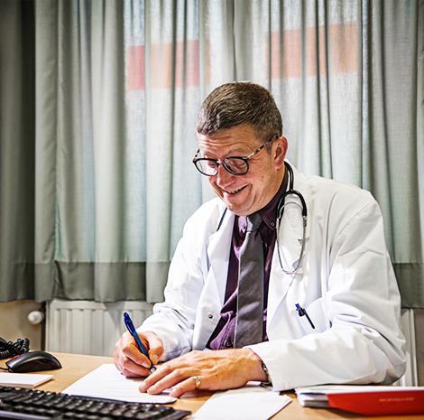 Dokter Bart Demyttenaere maakt een voorschrift 