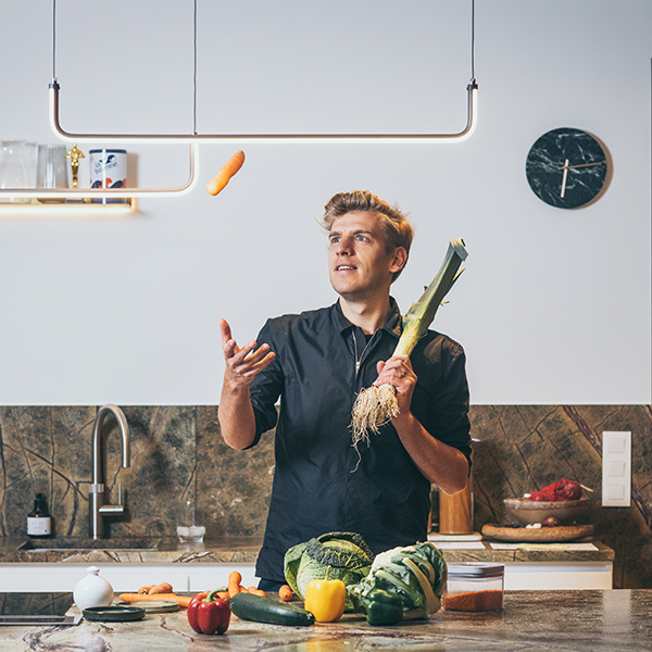 Portretfoto van diëtist en chef-kok Michaël Sels 